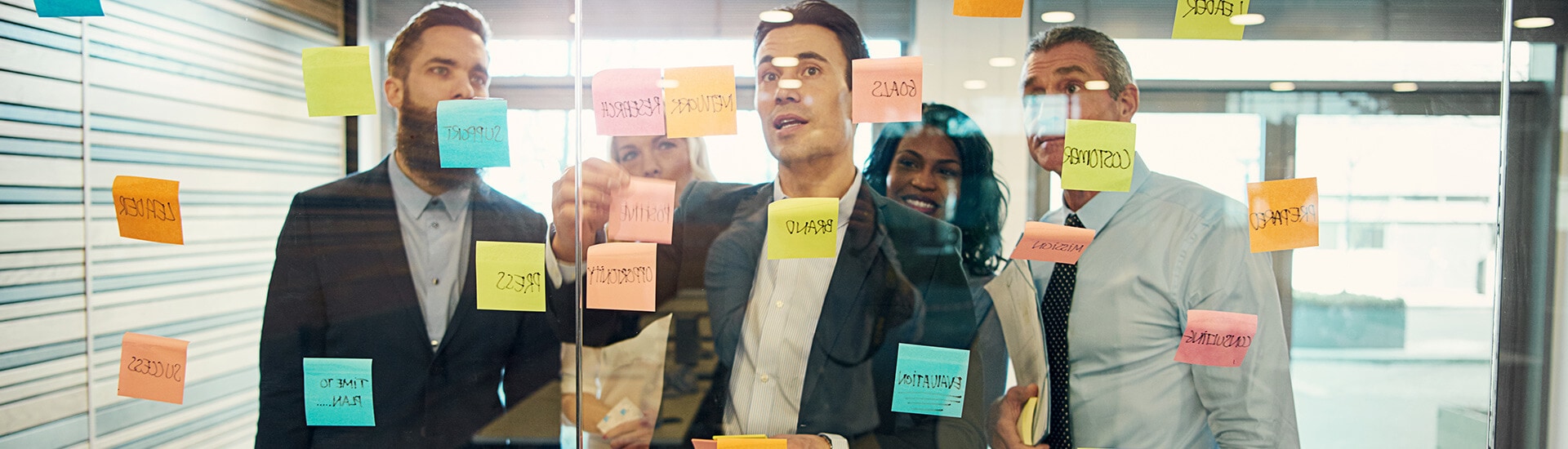Checklist to Follow for Pre and Post Launch of Your Mobile App