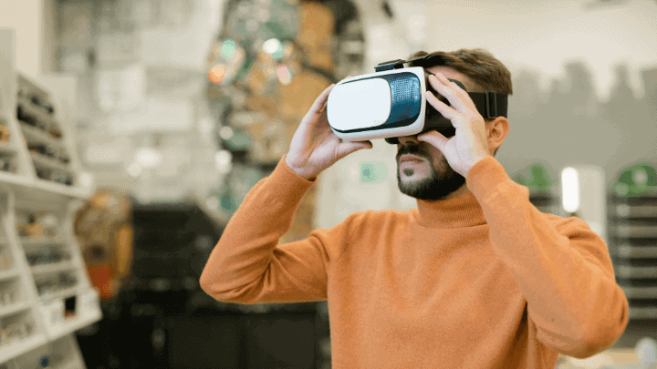  Augmented and Virtual Reality