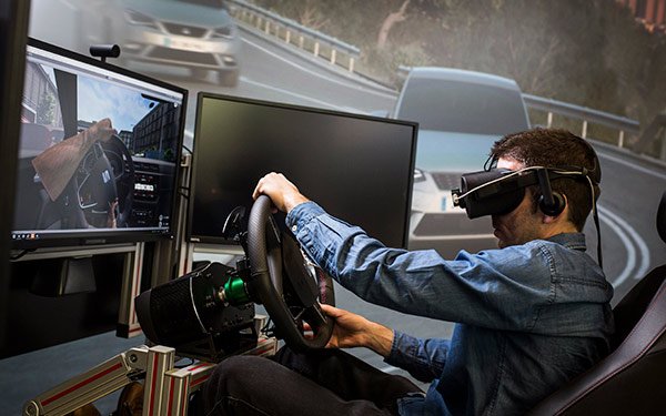 Test drive through Virtual Reality